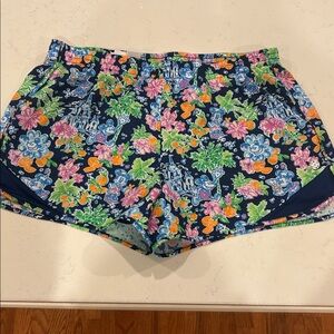 Lilly Pulitzer x Disney shorts Large